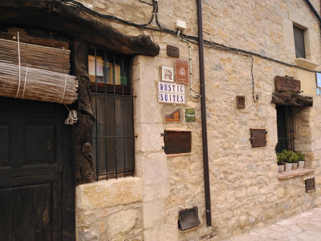 Casa Rustic Suites, Jacuzi & Love * Chert